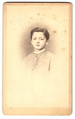 Fotografie Hartwig Klodt, Rostock, Burgwall 14, Porträt eines jungen Jungen 