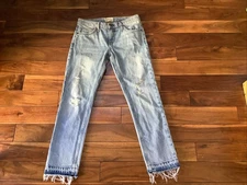 Current Elliott Women’s Sz 25 /0 The Cropped Straight Distressed Jeans USA-CUTE!
