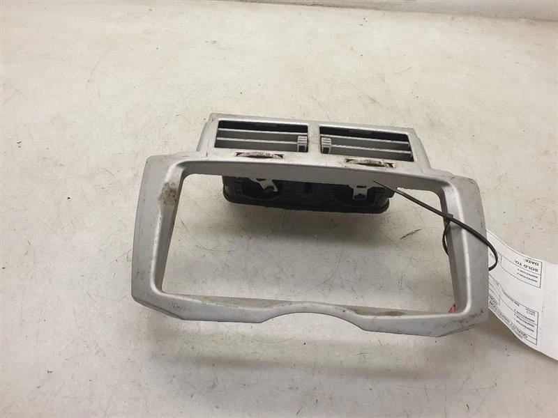 Toyota Yaris 2007 montaje de bisel de tablero  Foto 3 de 4