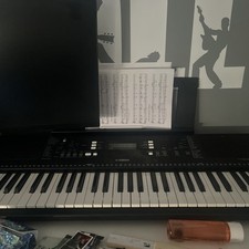 yamaha psr e363 electronic keyboard 61 key with stand excellent condition
