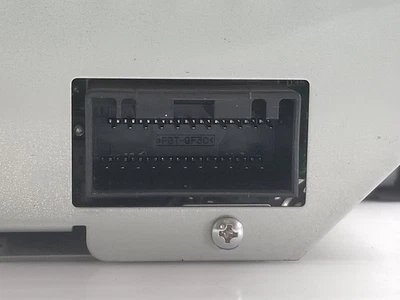 2R8310E889BJ 1075571 multifunction screen JAGUAR S-TYPE 2.7 V6 DIESEL 2004 - Image 1 of 4