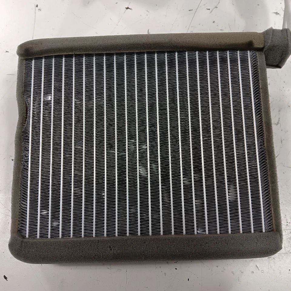 Evaporador de aire acondicionado para Nissan LEAF 13-21 Foto 3 de 4