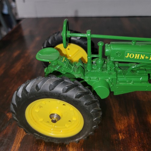 Vintage John Deere Model "A" Tractor 1/16 Scale Die Cast Tractor By ERTL - Picture 4 of 8
