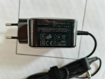 W16-045N3B For ASUS L510MA-PS04 L510MA-DS04 19V 2.37A 4.0mm 45W