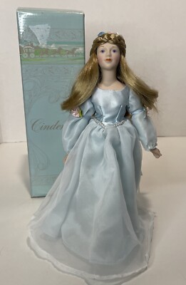 CINDERELLA Fairy Tale Doll From Avon Collection 1984 In Box
