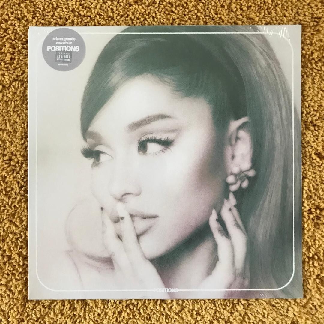 Ariana Grande Positions LPレコード　新品 Amazon.com: Positions[Glow-In-The-Dark LP]: CDs & Vinyl