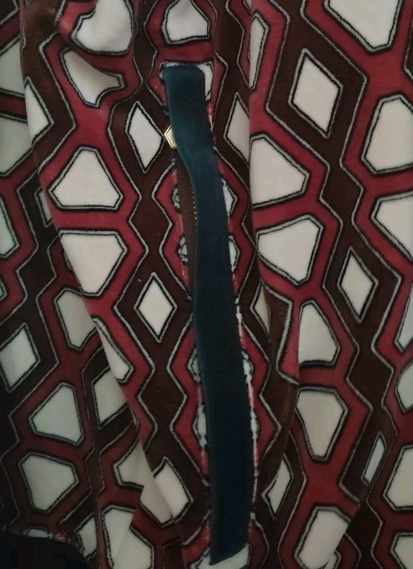 Picture 4 of 9