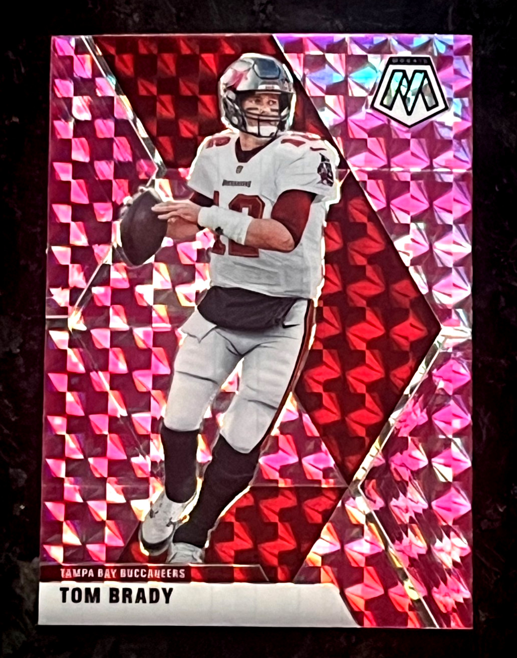 2020 Panini Mosaic Tom Brady Camo Pink Prizm Tampa Bay Buccaneers #135