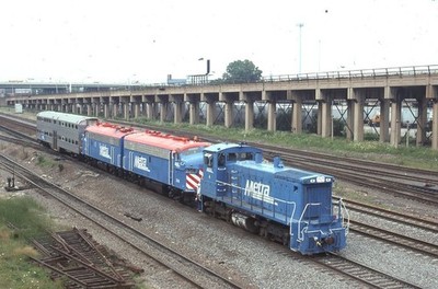 METRA 4 Railroad Train Locomotive CHICAGO IL Original 1993 Photo Slide