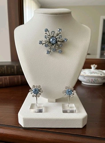 Vtg Silver Tone Rhinestone Snowflakes Costume Clip-On Earrings & Brooch Jewelry