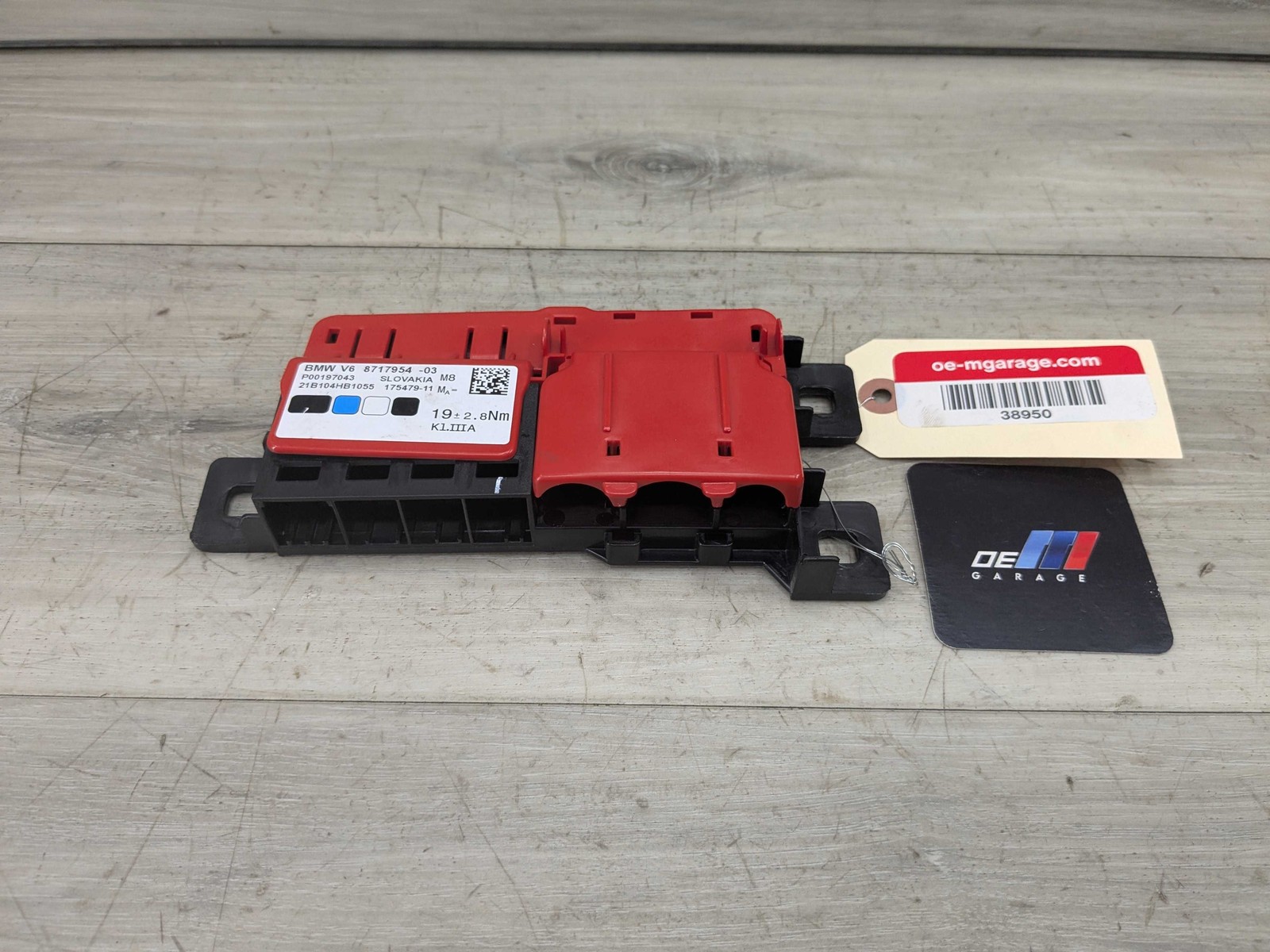 OEM BMW G05 G06 G07 X5 X7 Rear Battery Junction B+ Power Fuse box Distribution