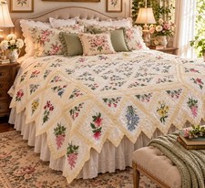 VTG Floral Quilt 85x92 Cottage Core Gingham Botanical Garden Point Scallop Edge