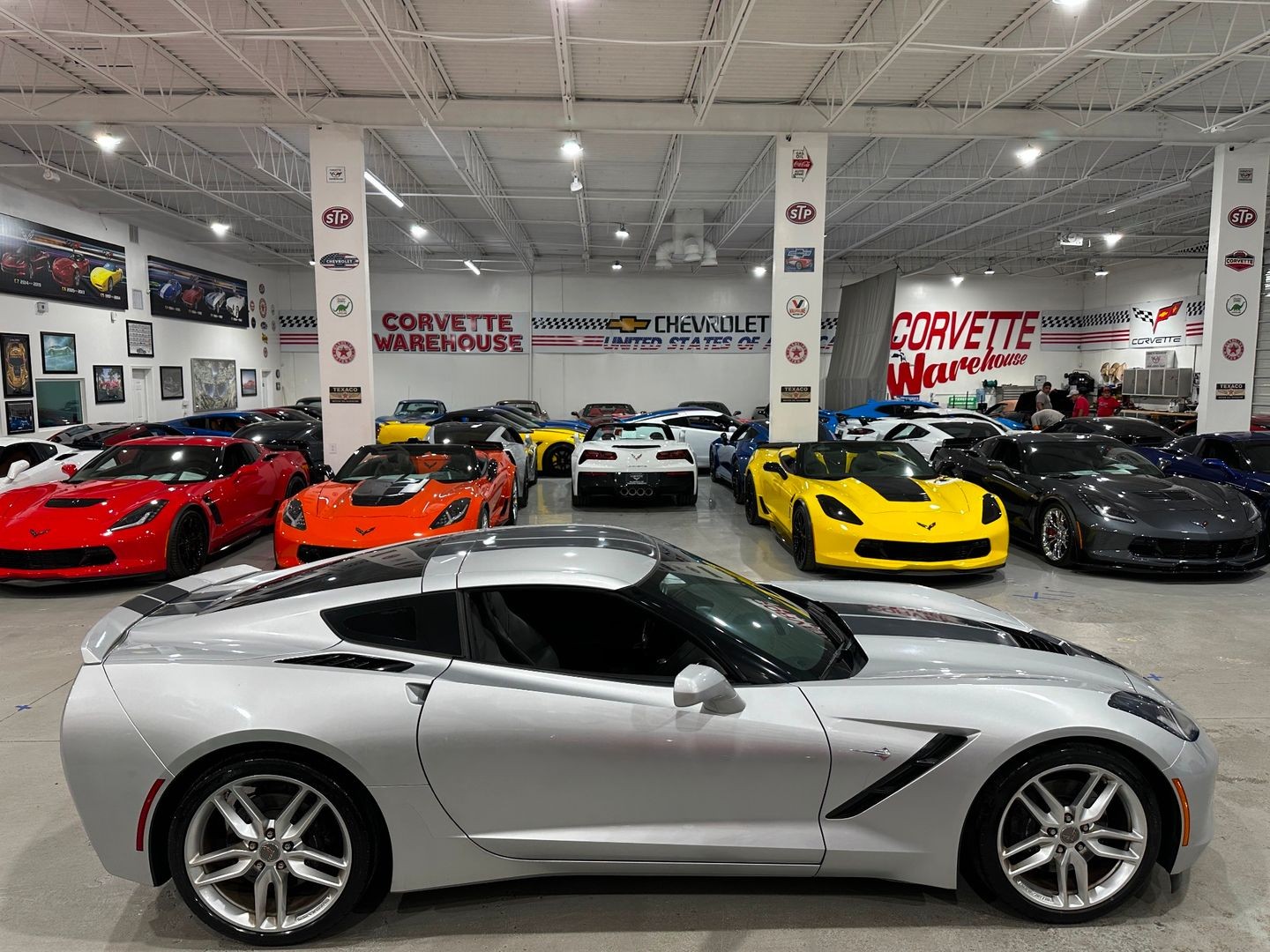 2014 [GAN] Blade Silver Metallic Chevrolet Corvette   | C7 Corvette Photo 6