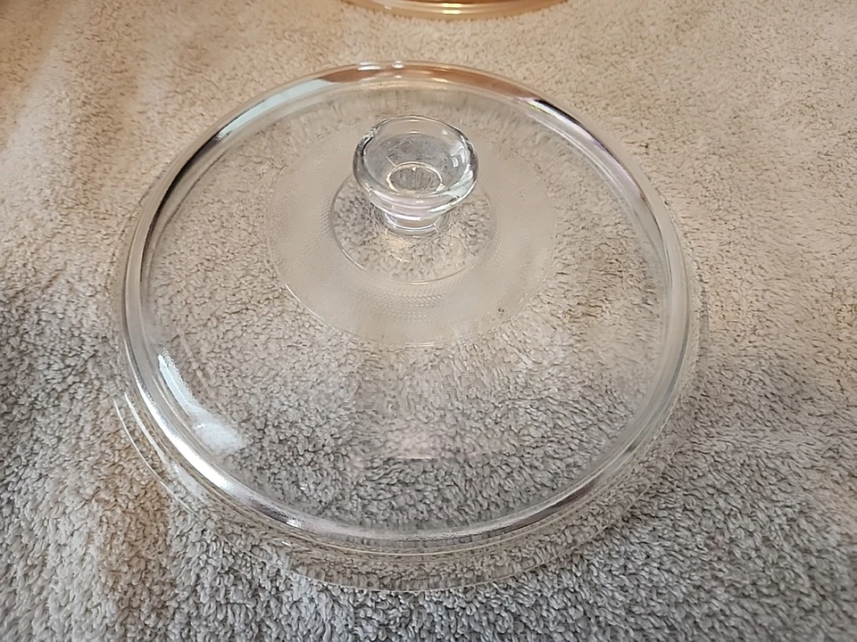 Peach Lustre Anchor Hocking Fire King Casserole Dish With  Lid 1.5 QT - Image 4 of 4