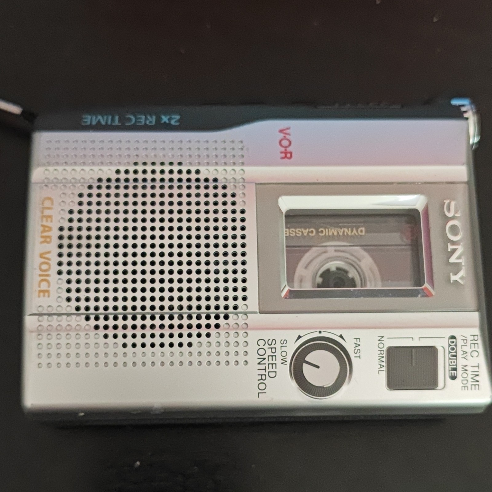 Sony TCM-200DV Registratore cassette portatile VOR 2x Speed Control argento