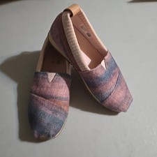 Toms Slip On Shoes Girl's Youth Size 4.5 Pink Purple Comfort Loafers