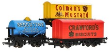 R6990 Hornby OO Gauge Triple Pack Of Hornby Retro Wagons (Pre-Owned)