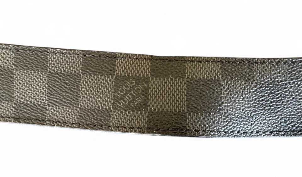 Cinturón Louis Vuitton gris/negro para hombre talla 34-36 M0285T hebilla de cinturón plateada Foto 3 de 4