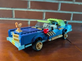 LEGO Batman Movie The Joker Notorious Lowrider + Extra Minifigures