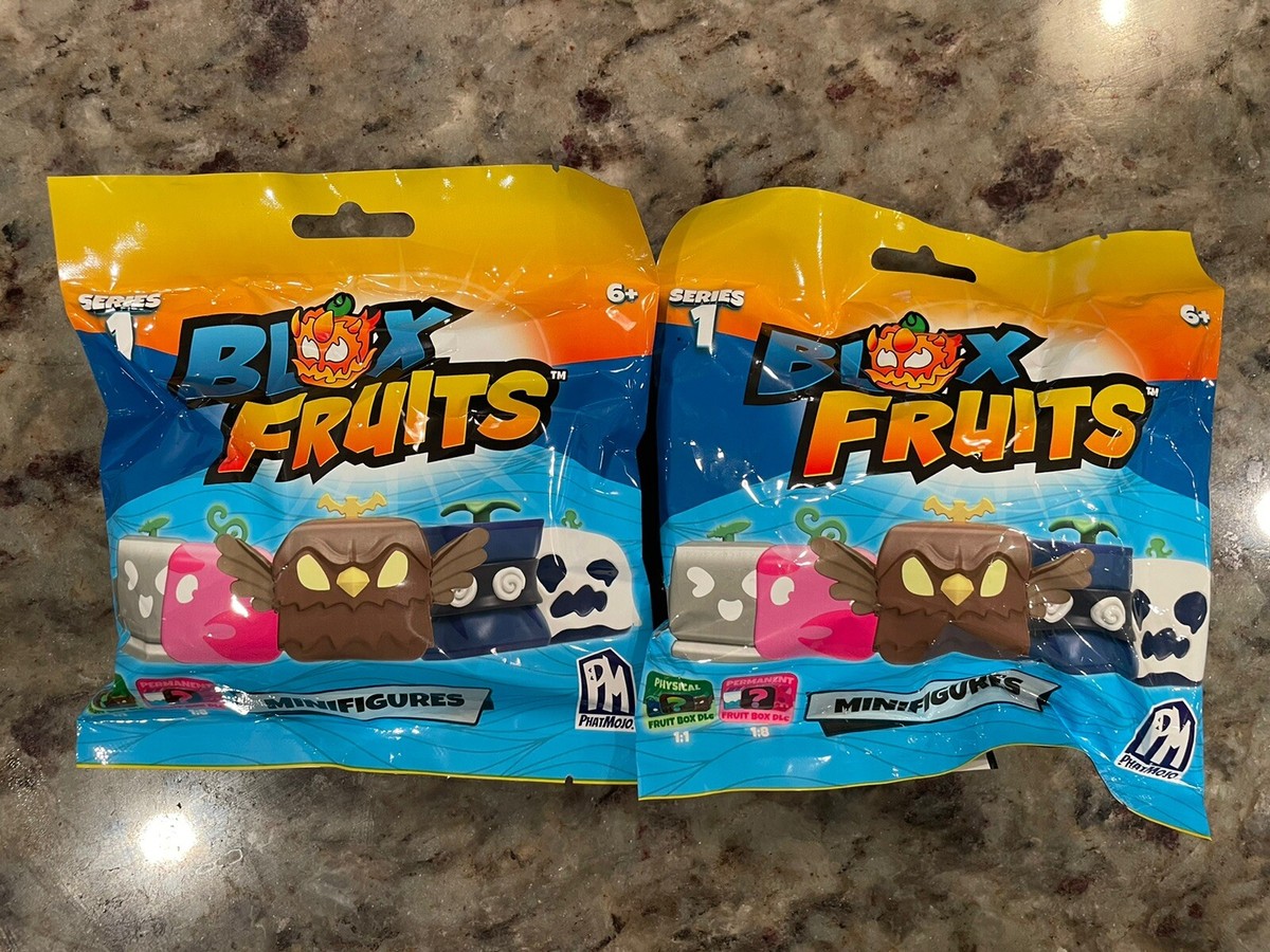 2x BLOX FRUITS MINI FIGURE BLIND BAG ROBLOX GUARANTEED DLC CODE