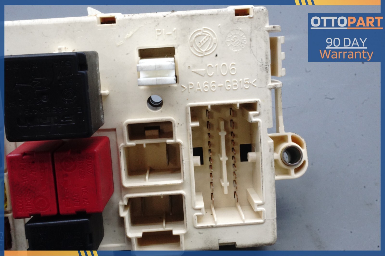 2003-2019 Maserati M139 Quattroporte GranTurismo M145 Front Relay Fuse Box OEM