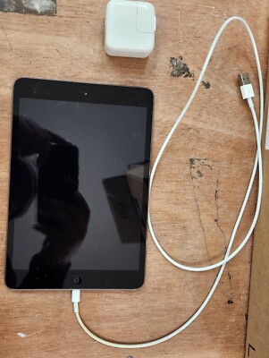 Apple iPad mini A1432 16GB Wi-Fi 7.9 inch Space Gray Good Condition Used