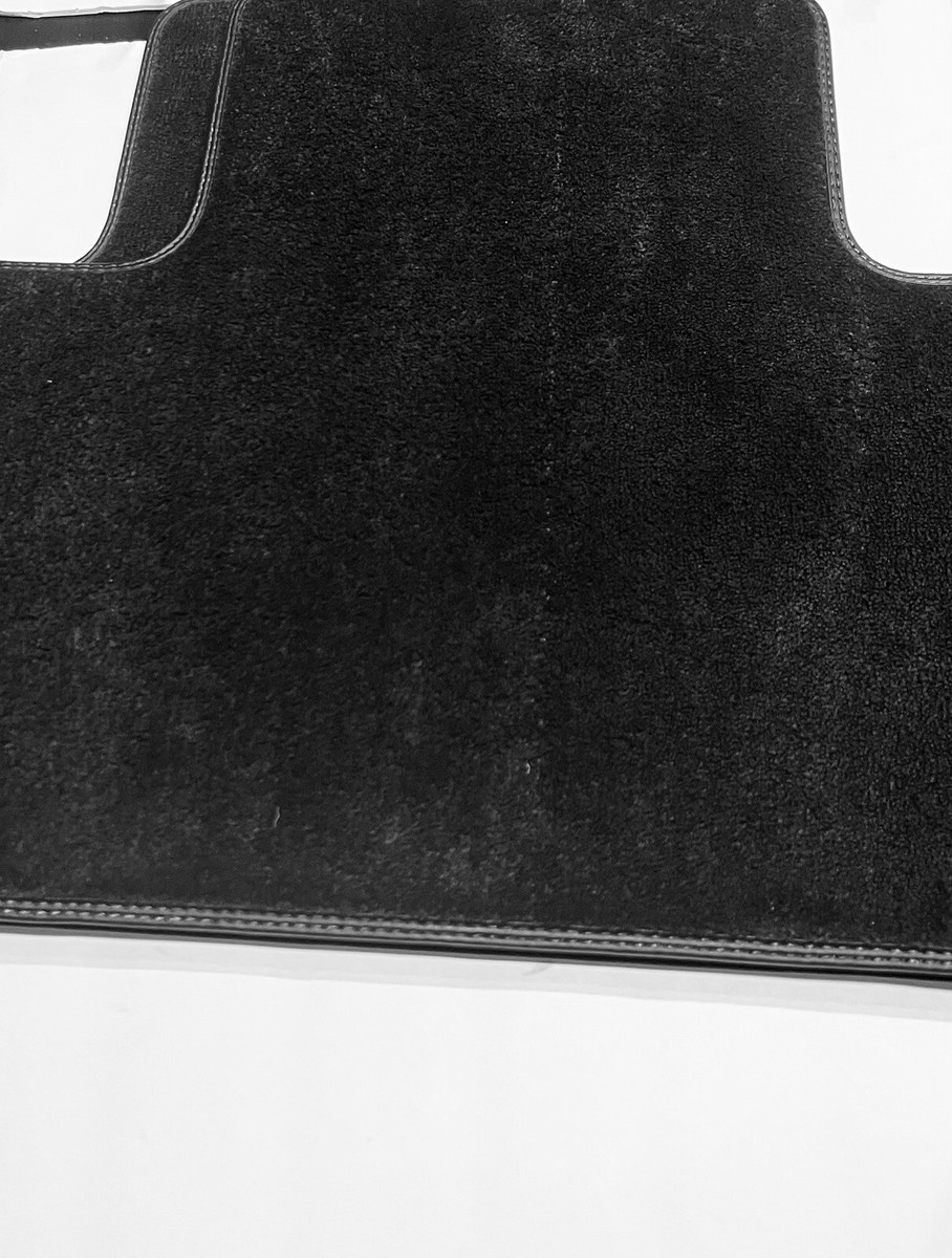 Genuine Volvo V526 XC90 Set 4 Charcoal Solid Carpet Floor Mats  