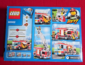 ▰▰  RETIRED 2013 ▰▰ LEGO City 60002 FIRETRUCK NEW Sealed Firefighter READ NOTES