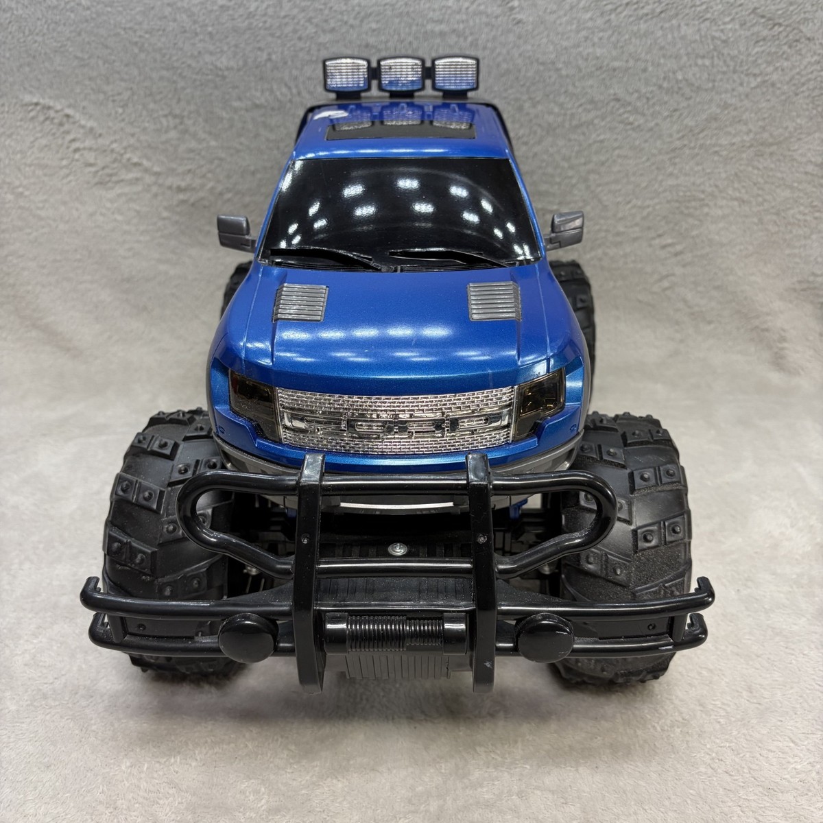 Toys R Us Ford F-150 Raptor SVT RC Monster Truck 49.86 MHz Fast
