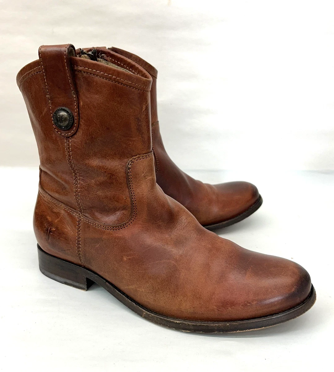 Frye Women display picture 1