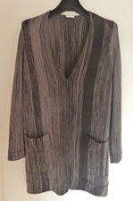 Akris Punto Strickjacke 44 100% Wolle Grau Schwarz Streifen Longjacke Druckknopf