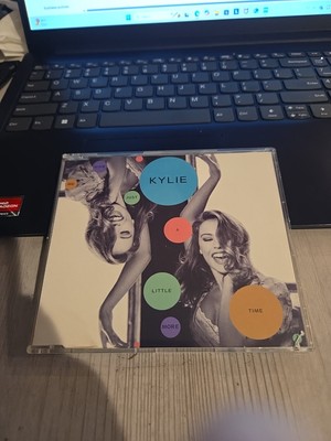 22 6Kylie Minogue - Give  Just LIttle More Time - UK 4 Track CD Single PWCD 212