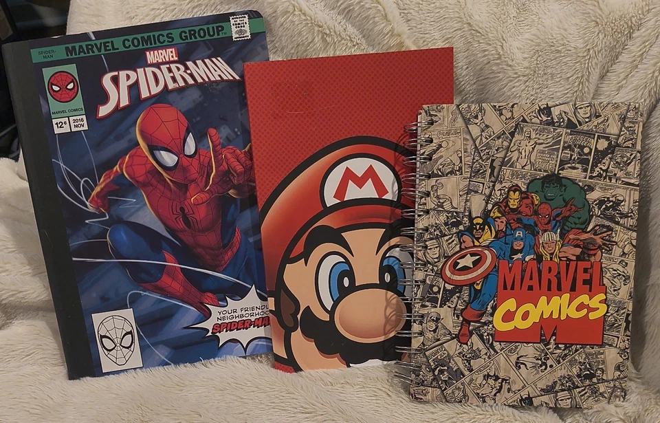 LN Lote de 3 Mini/5"x7" Cuadernos Spiderman, Marvel Comics y Nintendo/Mario Bros. Foto 2 de 3