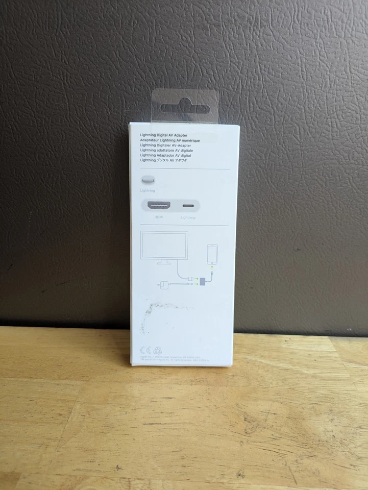 Apple Lightning to Digital AV Adapter - Image 2 of 3