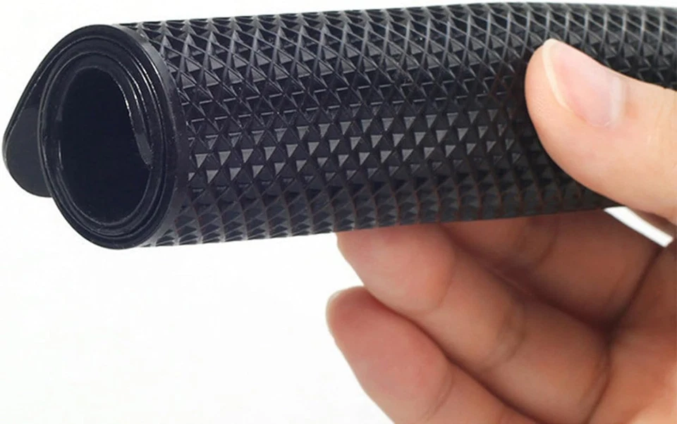 Tappetino Antiscivolo 27x15Cm per Cruscotto Auto Macchina per Telefono, Occhiali - Immagine 3 di 4