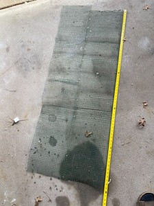 1/2 inch Vinyl Coated Metal Garden Fence 19 Gauge Green 59" x 23.5" 