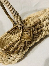 VTG PRIMITIVE WOVEN BASKET SPLINT BUTTOCK LARGE 15” GATHERING EGG BERRY FRUIT