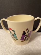 VINTAGE DANARA PEANUTS SIPPY CUP SNOOPY RIDING TRICYLE RED TOP PLASTIC RARE
