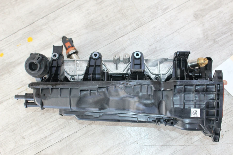 Colector de admisión AUDI S8 15 16 17 Foto 2 de 4