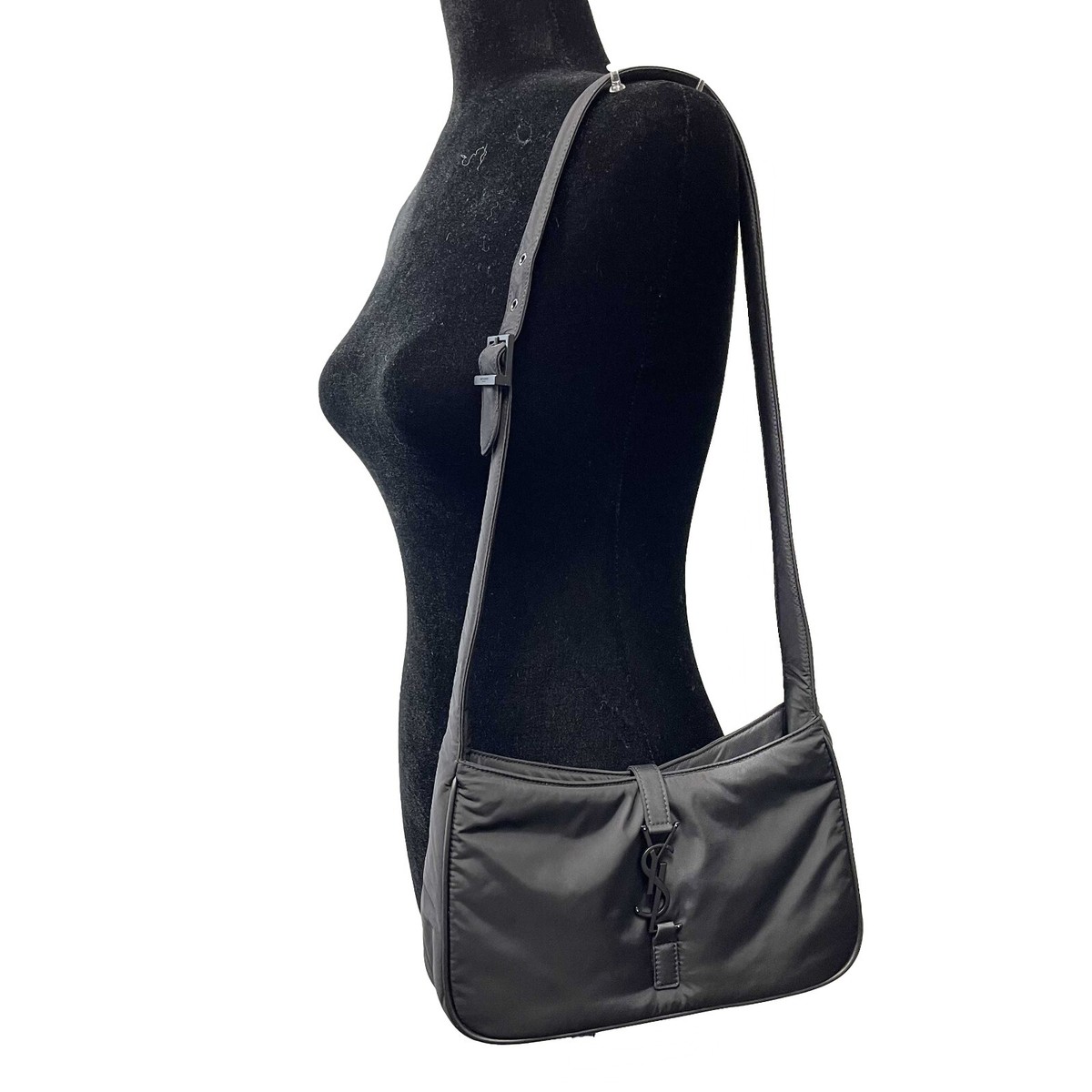 【SAINT LAURENT】 LE 5 A 7 ナイロンショルダー733294 Saint Laurent - YSL NEW Le 5 À 7 Black Nylon Shoulder Bag