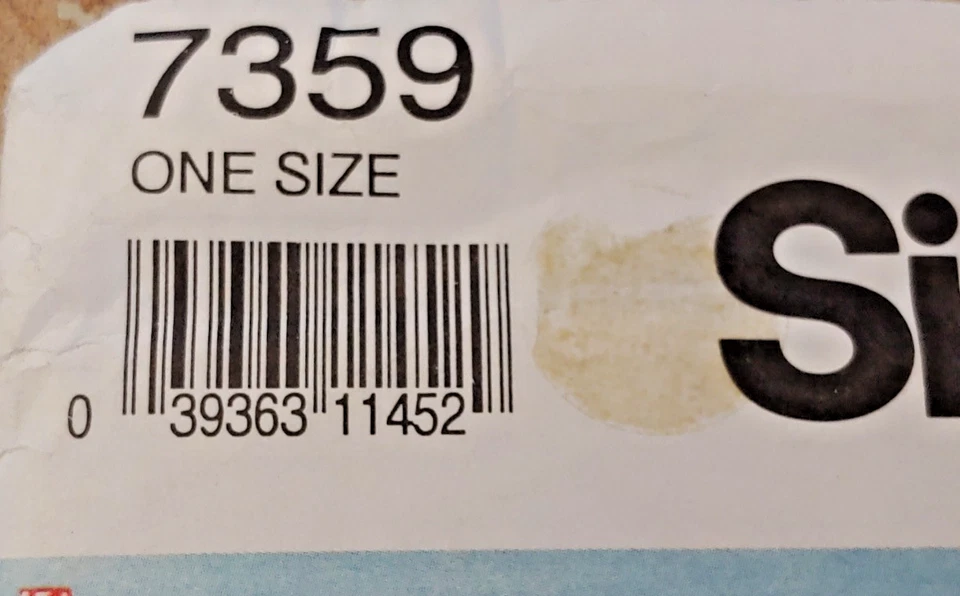 Simplicity 7359-20" Stuffed Animals Hugs the Dog & Stitches the Cat (Year 1991) - Image 4 of 4