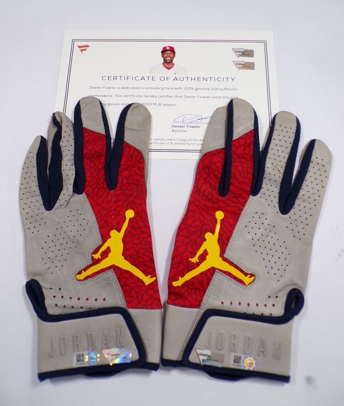 Signed 2019 Dexter Fowler Game-Used JORDAN Nike Force Batting Gloves VS478533