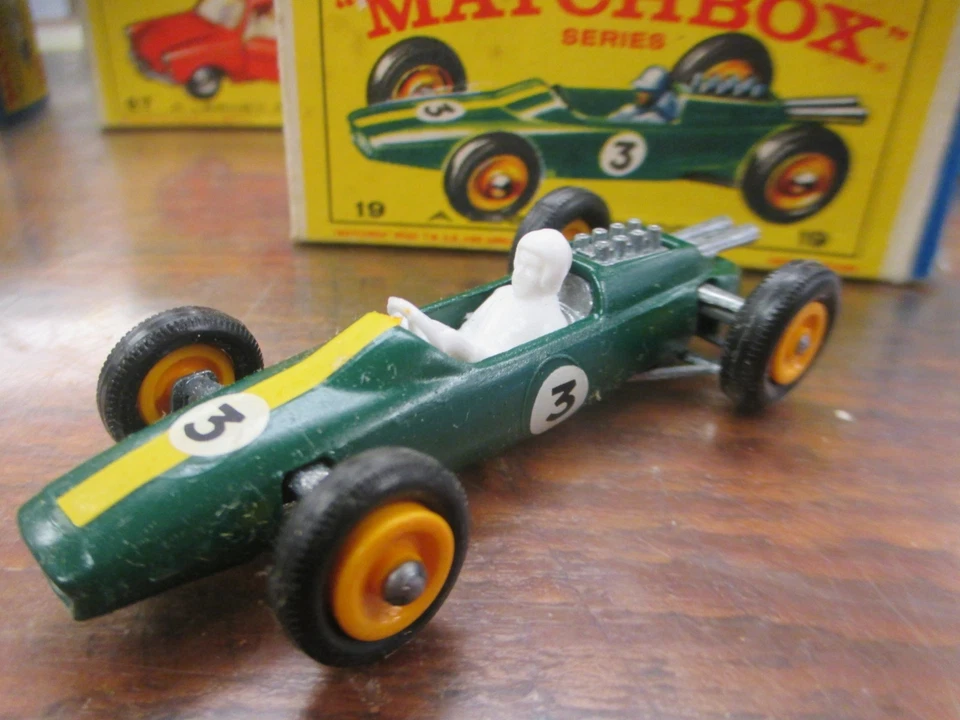 Matchbox Lesney No. 19 Lotus Racing Car with Box - Image 3 of 3