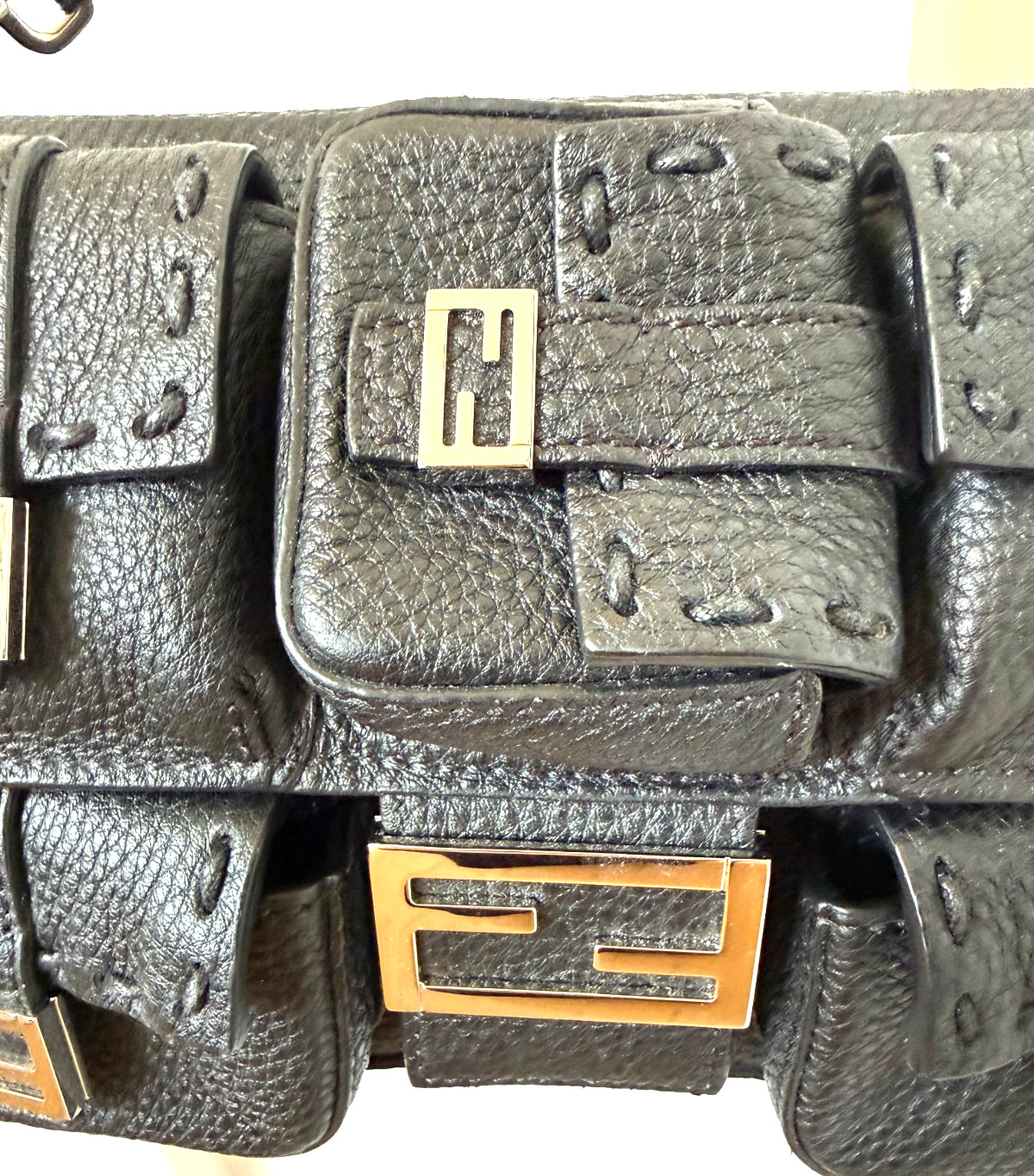 FENDI MEN'S MULTI-POCKET BLACK LEATHER BAGUETTE SHOULDER BAG AUTUMN/WINTER 2023 image 8
