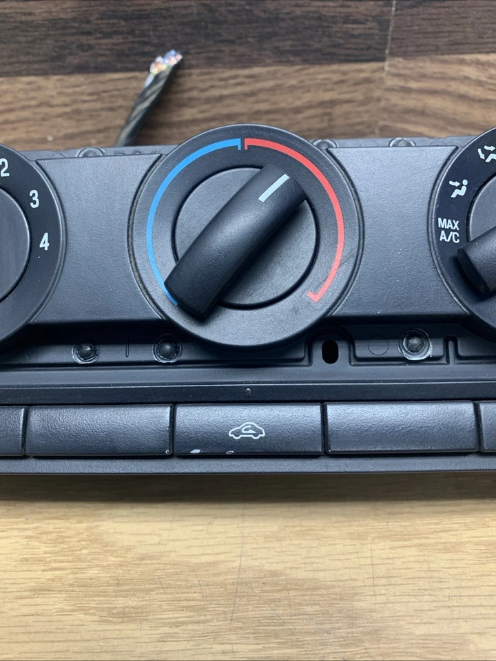 04-08 Ford F-150 Manual Heater AC Temperature Climate Control Module Panel OEM - Image 3 of 4
