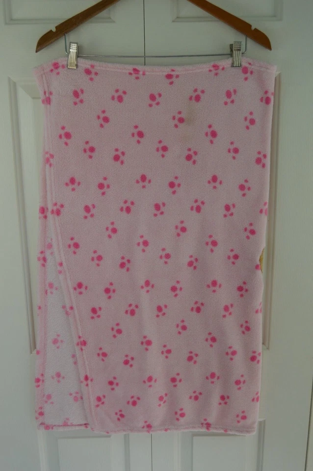 Cómoda manta rosa bebé cachorro perro estampado de patas cuello rojo hueso blanco tostado marrón Foto 4 de 4