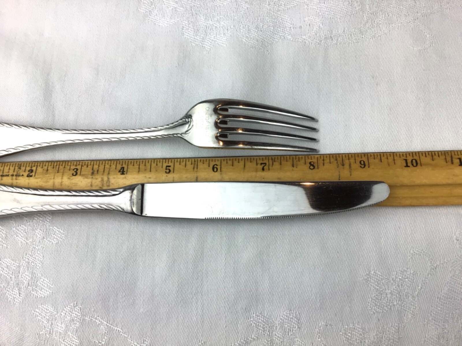 Oneida Lyons Belmont 16 piece Lot Knives Spoons Forks (Indented Tines