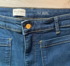 The Yaya Patch Pocket Mid-Rise Crop Flare Jeans by Pilcro Size 32