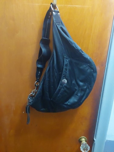 Coach Hampton schwarze Hobo Schultertasche Handtasche Nylon nicht bereit zum Umklappen braucht Arbeit - Bild 1 von 13