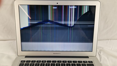 MacBook Air 13.3" 2015 i5 1.6GHz 4GB RAM 128GB SSD A1466 Spares- Broken Screen - Afbeelding 3 van 8